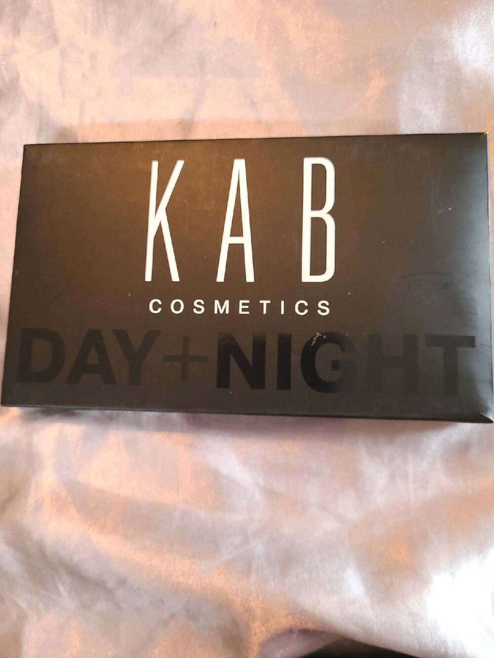 KAB cosmetics Day+Night warm neutral eyeshadow palette